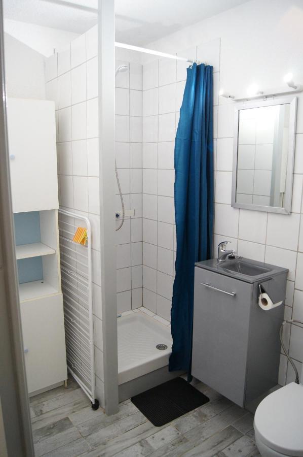 Lara 2 - T2 Balcon Piscine Lit Double & Clic-Clac Parking Pres Du Centre-Port Et Ile Loisirs Агд Екстер'єр фото